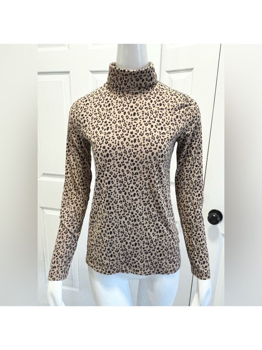 J Crew Turtleneck Leopard Cheetah Animal Print Ling Sleeve Shirt Top Size Medium